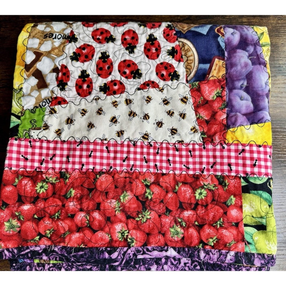 Handmade Quilted Picnic Blanket Patchwork Food Fruit Strawberry Gingham 44x44‎
